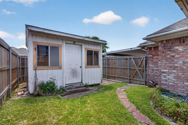 2422 Weatherby Drive, Mesquite, TX 75181