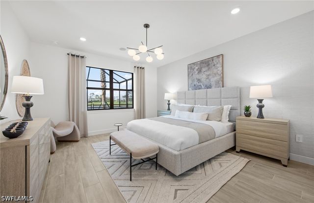 2104 Freemont WAY, Naples, FL 34120