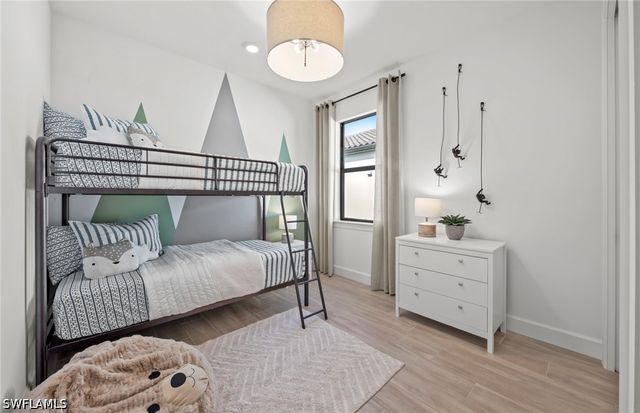 2104 Freemont WAY, Naples, FL 34120