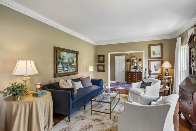 8136 Moores Ln, Brentwood, TN 37027