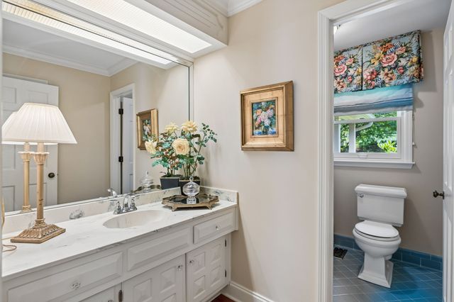 8136 Moores Ln, Brentwood, TN 37027
