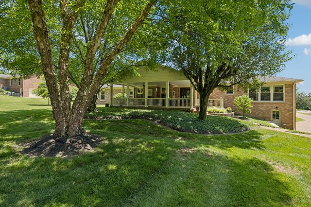 8136 Moores Ln, Brentwood, TN 37027