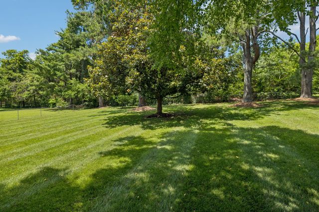 8136 Moores Ln, Brentwood, TN 37027