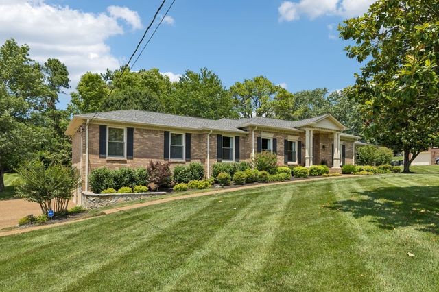 8136 Moores Ln, Brentwood, TN 37027