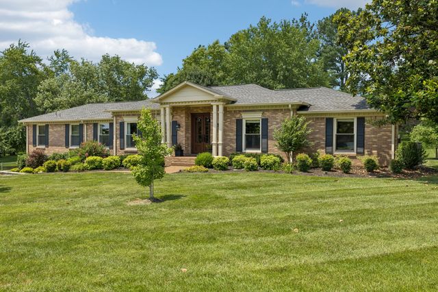 8136 Moores Ln, Brentwood, TN 37027
