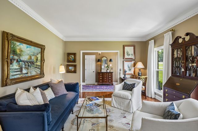 8136 Moores Ln, Brentwood, TN 37027