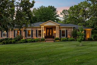 8136 Moores Ln, Brentwood, TN 37027