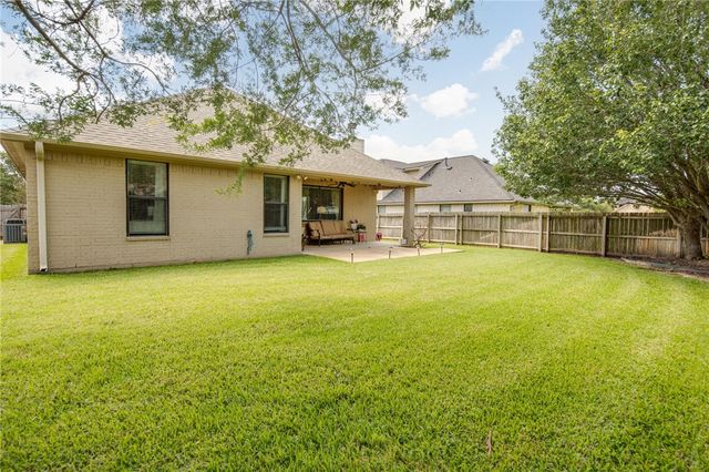 803 Emerald Dove Avenue, College Station, TX 77845