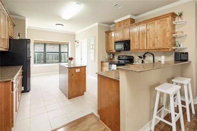 803 Emerald Dove Avenue, College Station, TX 77845