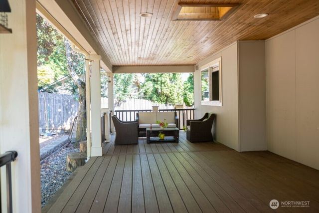 16704 3rd Drive SE, Bothell, WA 98012