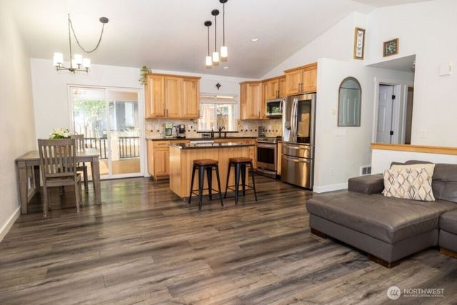 16704 3rd Drive SE, Bothell, WA 98012