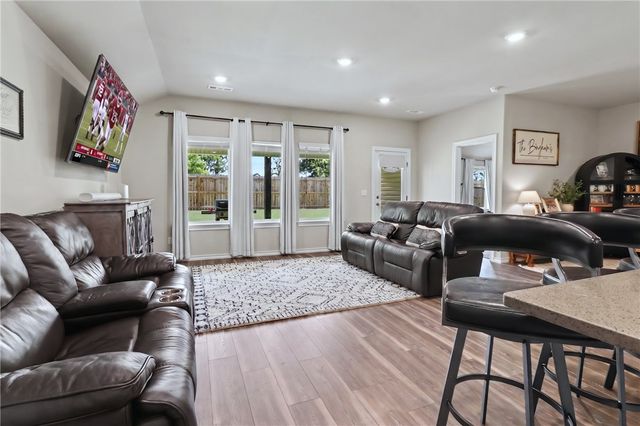 2309 N Heritage Ranch Drive, Siloam Springs, AR 72761