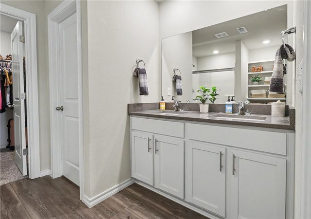 2309 N Heritage Ranch Drive, Siloam Springs, AR 72761