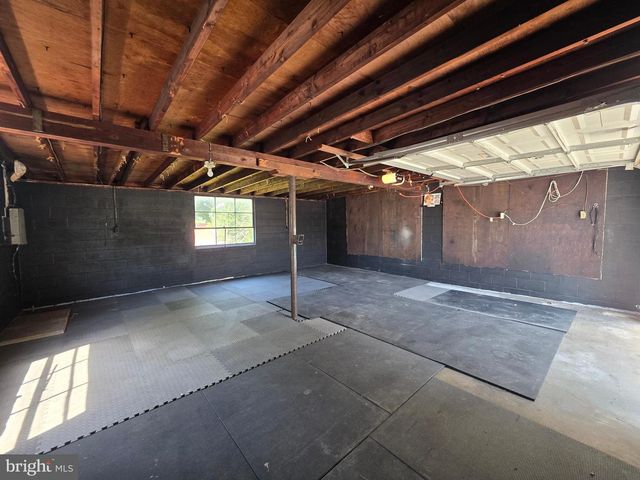 146 N REAMSTOWN RD, Stevens, PA 17578