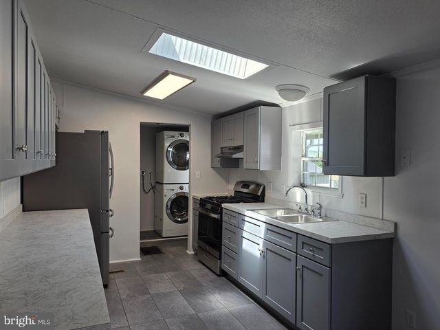 146 N REAMSTOWN RD, Stevens, PA 17578