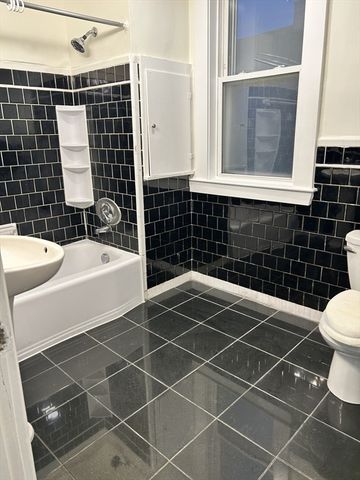 49R Siren 1, Winthrop, MA 02152