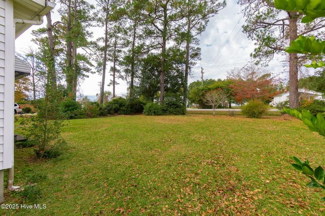 2388 N Highway 101, Beaufort, NC 28516