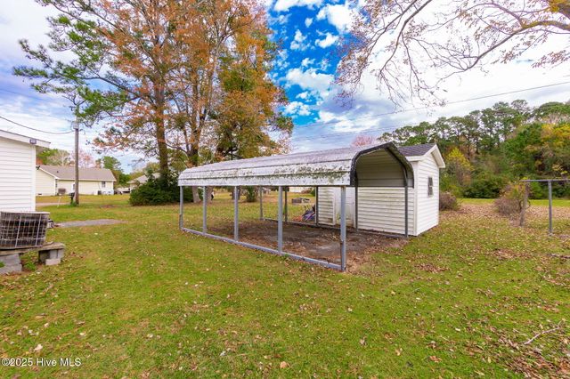 2388 N Highway 101, Beaufort, NC 28516