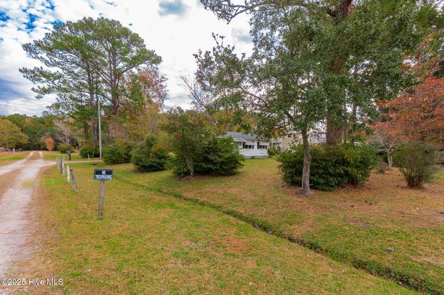 2388 N Highway 101, Beaufort, NC 28516