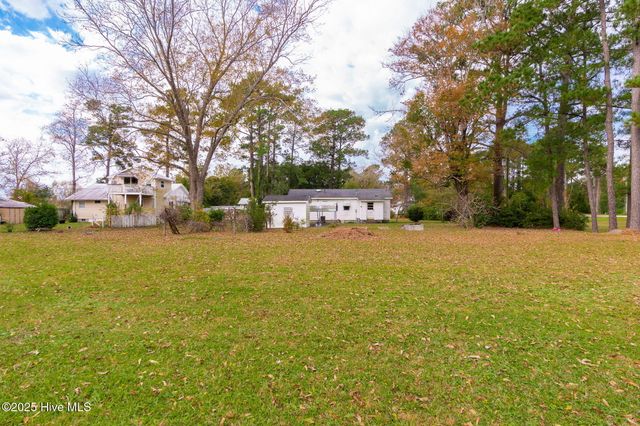 2388 N Highway 101, Beaufort, NC 28516