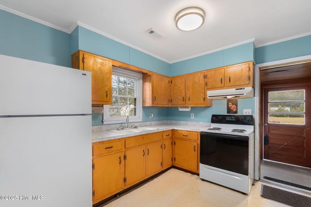 2388 N Highway 101, Beaufort, NC 28516