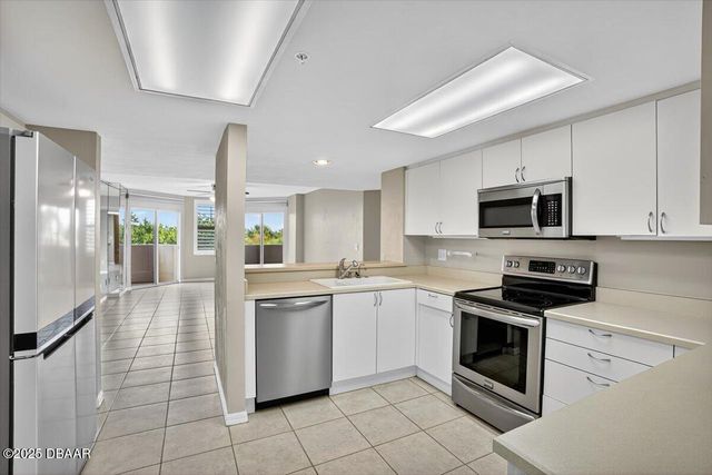 3 Oceans West Blvd Apt 4B6, Daytona Beach, FL 32118