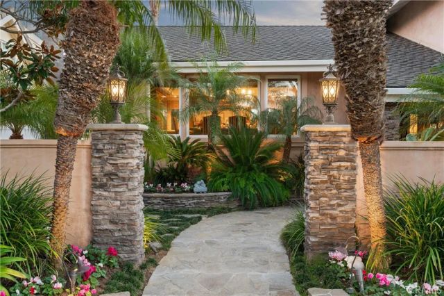 2065 Phalarope Court, Costa Mesa, CA 92626