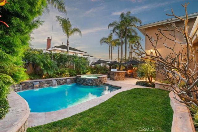 2065 Phalarope Court, Costa Mesa, CA 92626