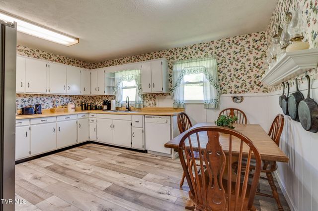 2251 Siam Road, Elizabethton, TN 37643