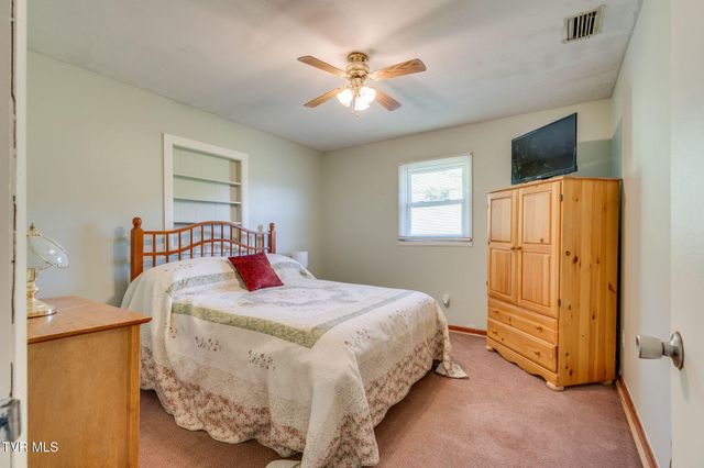 2251 Siam Road, Elizabethton, TN 37643