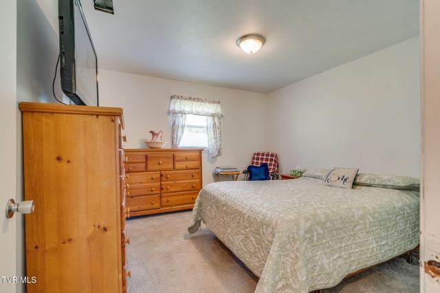 2251 Siam Road, Elizabethton, TN 37643