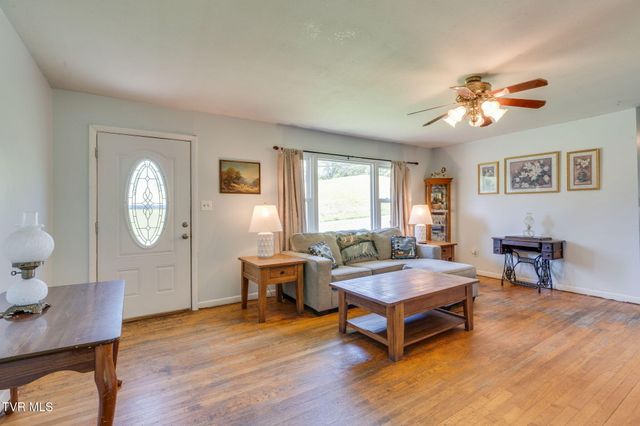 2251 Siam Road, Elizabethton, TN 37643