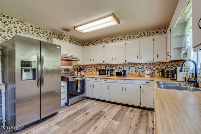 2251 Siam Road, Elizabethton, TN 37643