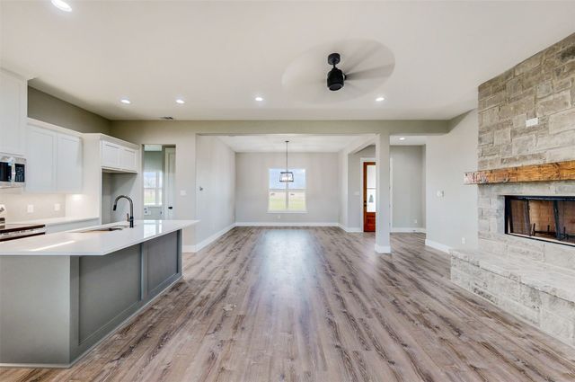 2667 VZ County Road 3820, Wills Point, TX 75169