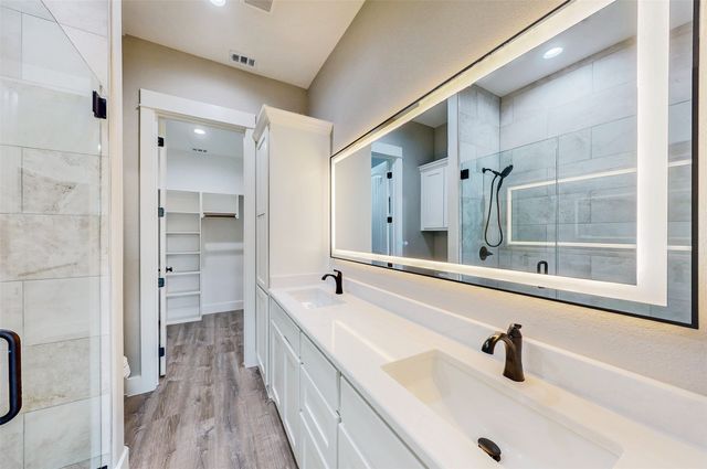 2667 VZ County Road 3820, Wills Point, TX 75169