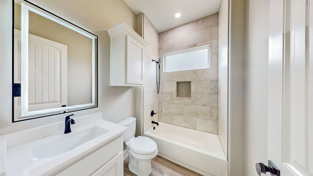 2667 VZ County Road 3820, Wills Point, TX 75169