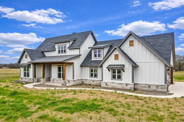 2667 VZ County Road 3820, Wills Point, TX 75169