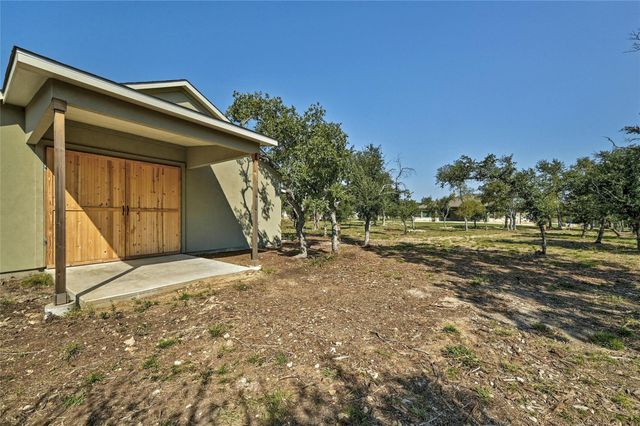 216 Lipizzan LN, Driftwood, TX 78619