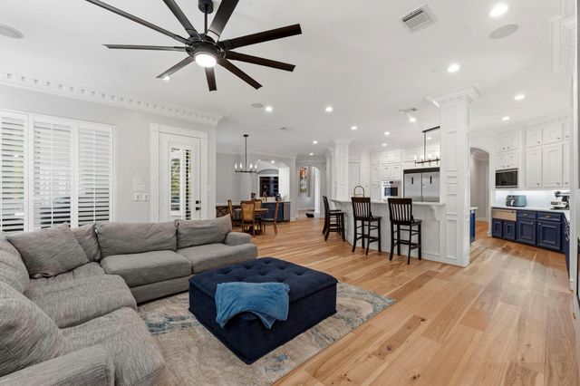 178 Promenade Street E, Montgomery, TX 77356