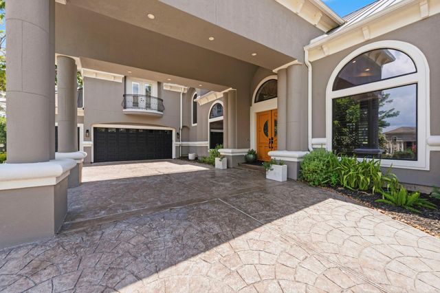 178 Promenade Street E, Montgomery, TX 77356