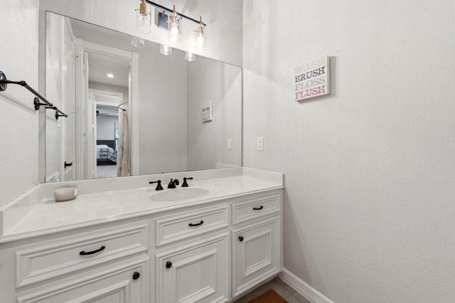178 Promenade Street E, Montgomery, TX 77356