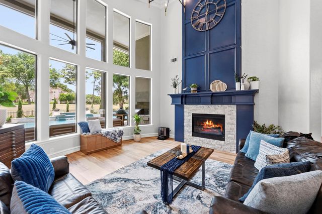 178 Promenade Street E, Montgomery, TX 77356