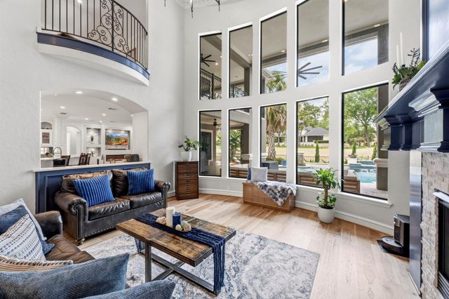 178 Promenade Street E, Montgomery, TX 77356