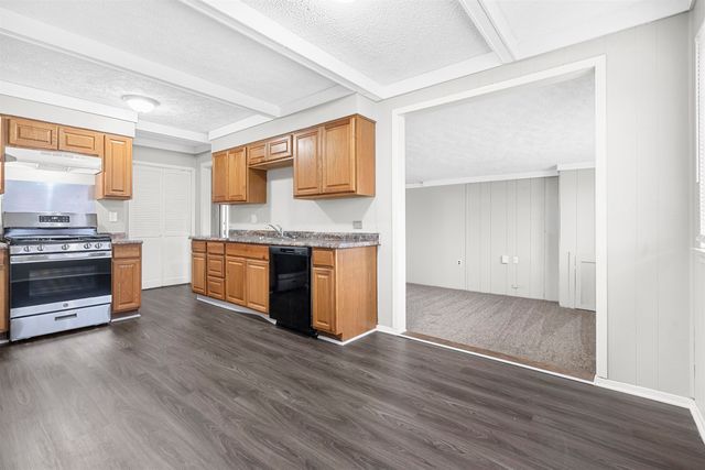 34000 Fernwood Street, Westland, MI 48186