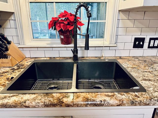 2702 W 2nd Avenue, Corsicana, TX 75110