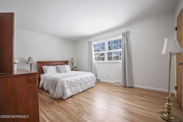 36 Ruth Place, Eatontown, NJ 07724