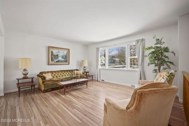 36 Ruth Place, Eatontown, NJ 07724