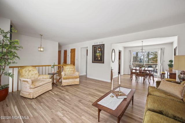 36 Ruth Place, Eatontown, NJ 07724