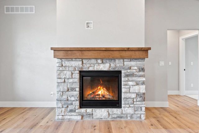 1406 DIVINITY DRIVE, De Pere, WI 54115