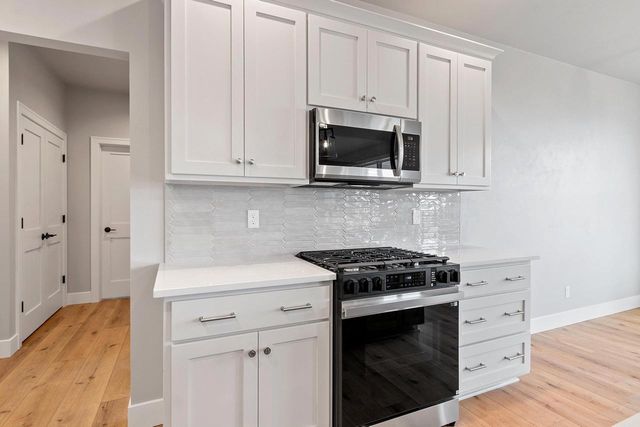 1406 DIVINITY DRIVE, De Pere, WI 54115